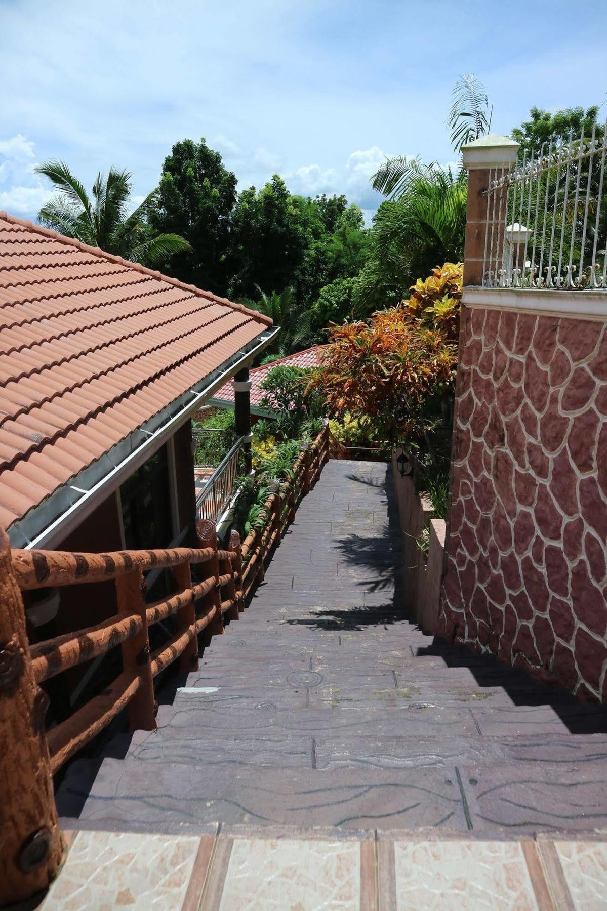 Jannah Glycel Beach House Otel Guimaras Dış mekan fotoğraf